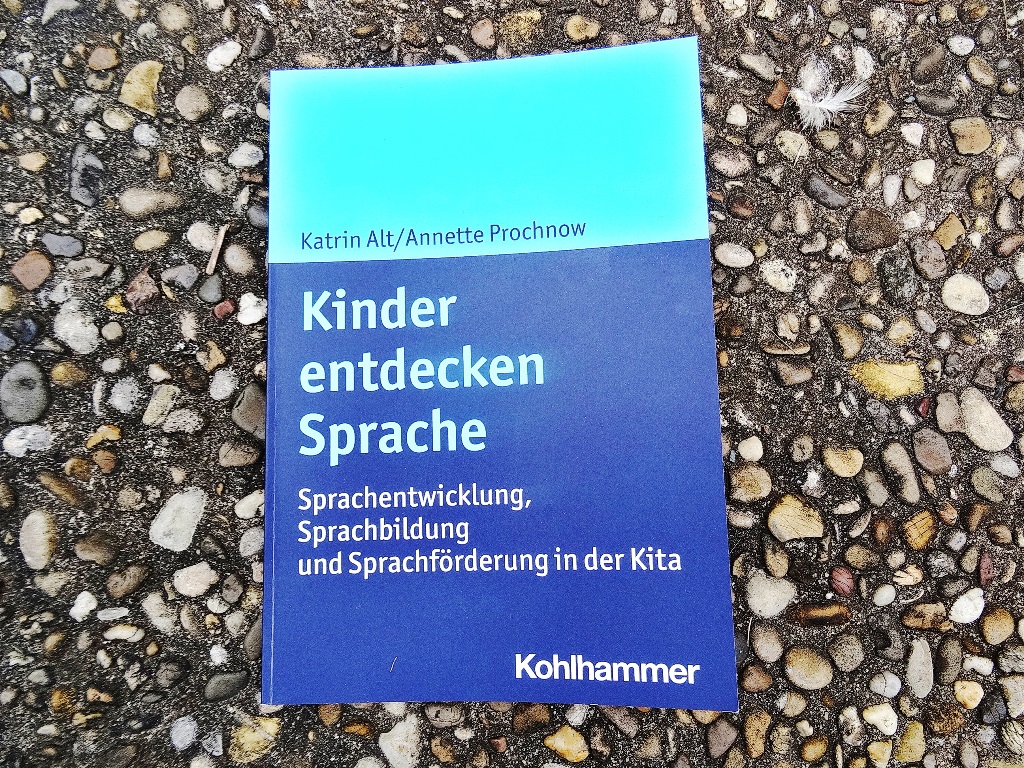 Buchcover Kinder entdecken Sprache